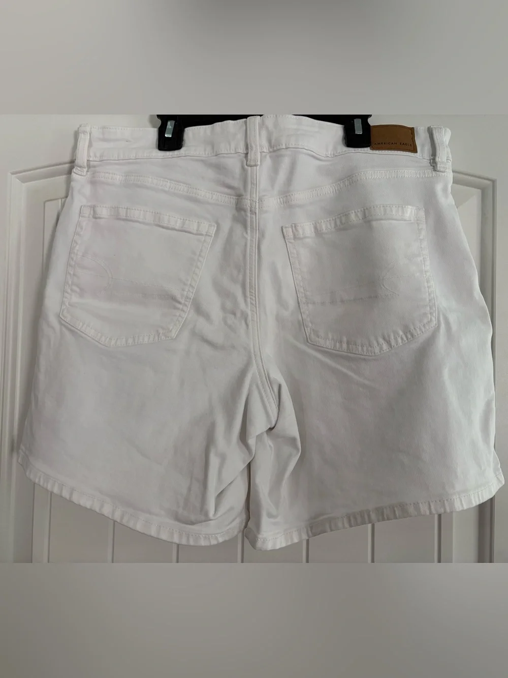 American Eagle Low-rise Baggy Short Women’s size 10